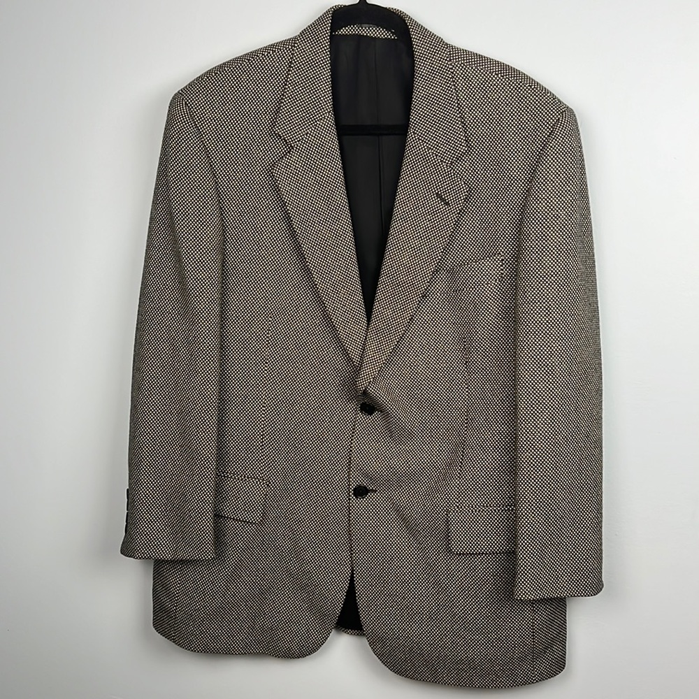 Arnold Brant Jacobson’s 100% cashmere men’s black and white sports coat